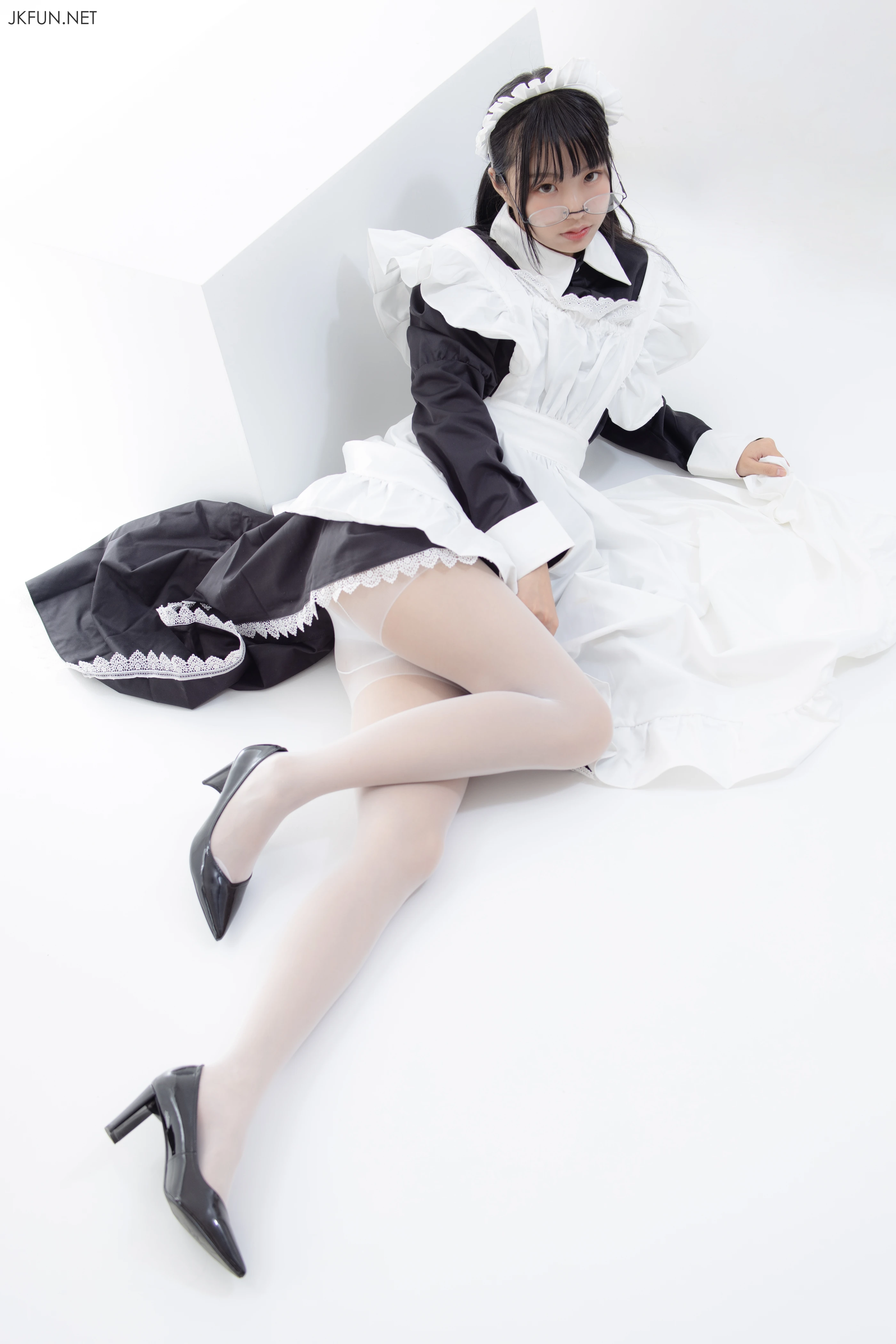 森萝财团 [JKFUN-017] 眼镜白丝女仆 [127P 1V]插图7
